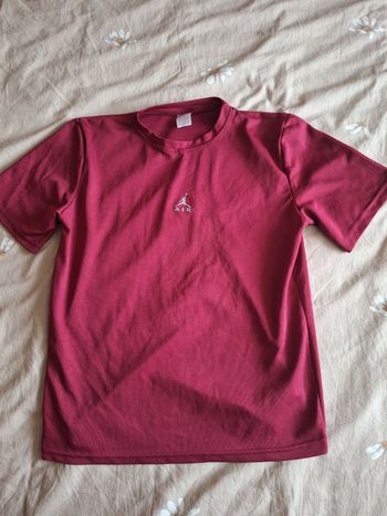 Tee-shirt Nike Bordeaux taille L Neufe sans étiquette 