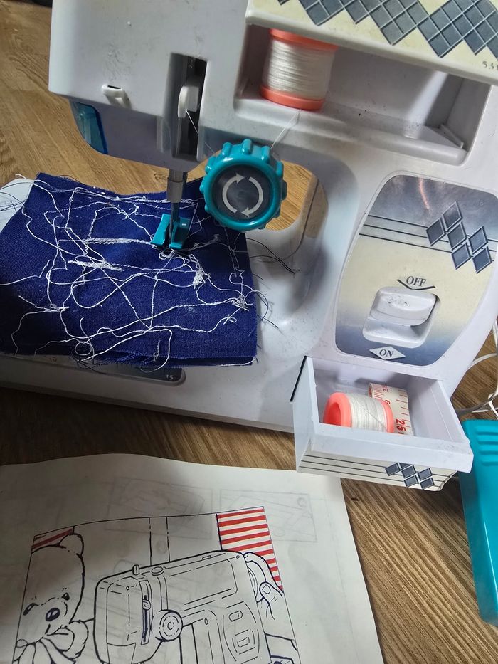 Machine à coudre pour enfant - photo numéro 2