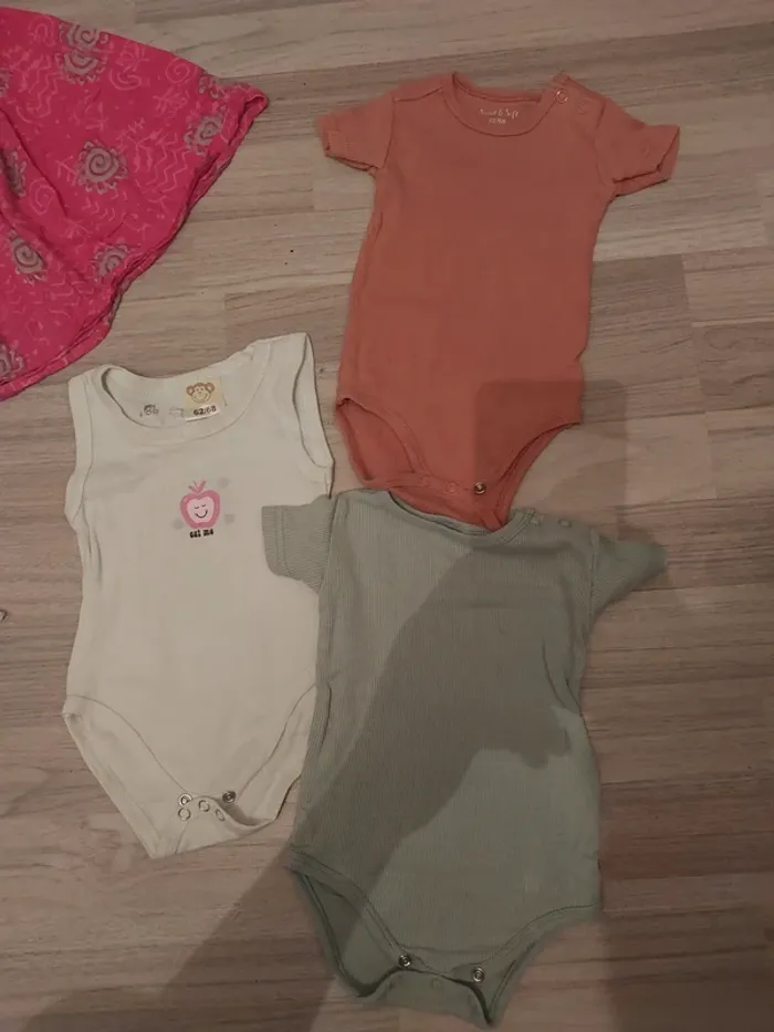 Lot vêtements été 6mois - photo numéro 6