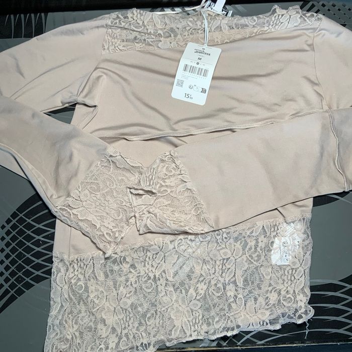 Haut dentelle beige taille M - photo numéro 2