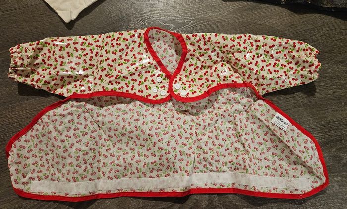 Plateau + 2 bavoirs à scratch DMEntiel - photo numéro 2