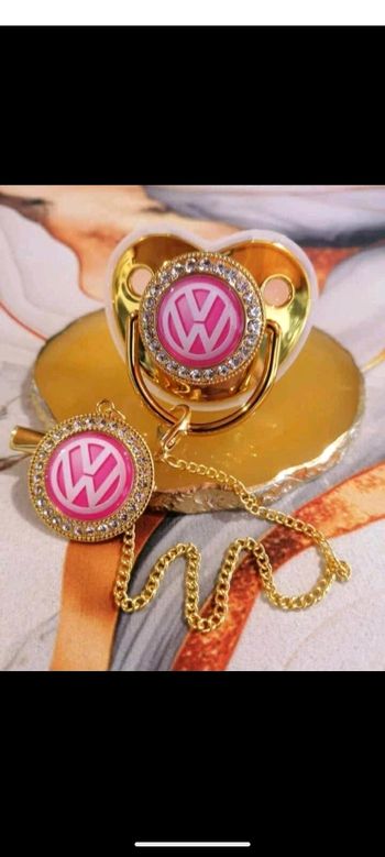 Tétine doré Volkswagen rose