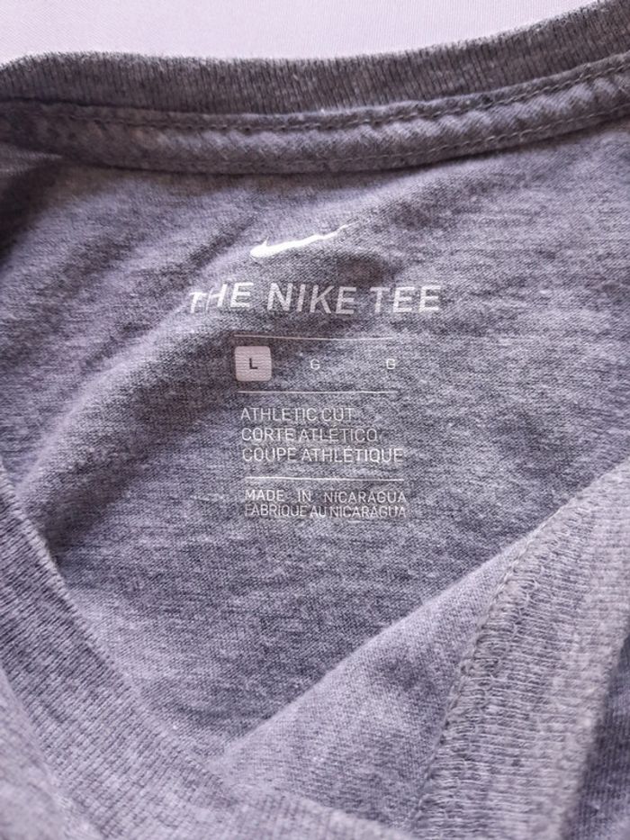 Tee shirt  universitaire Nike the nike tee - photo numéro 3
