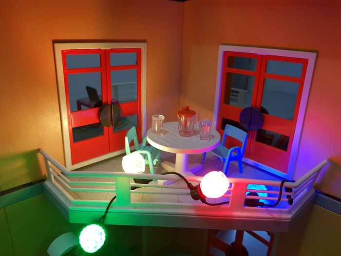 Grande maison de playmobil - photo numéro 8