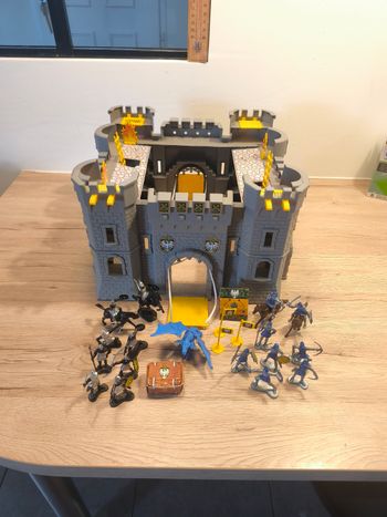 Jeu château fort avec chevalier et accessoires