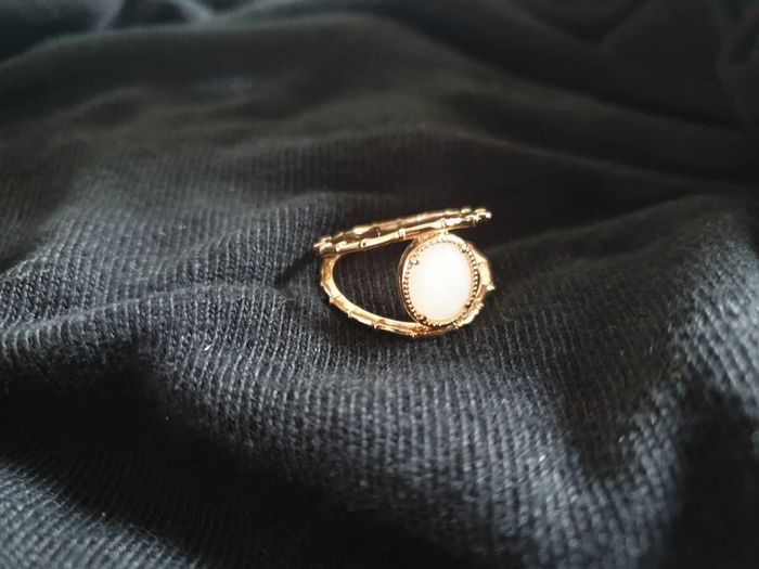 Bague large plaqué or 18k et pierre de lune taille 56 neuve - photo numéro 2