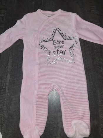 Pyjama bébé super star rose Bébé Rêve avec body blanc offert