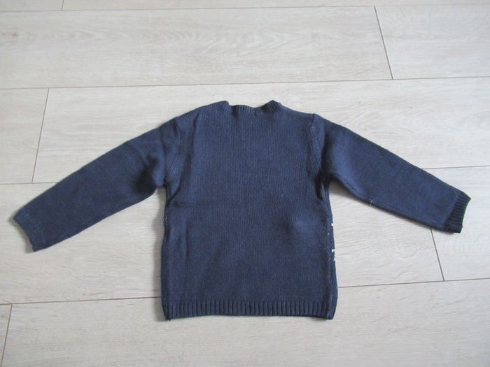 Pull de Noël bleu avec tête de père noël Kiabi Taille 24 mois - photo numéro 4