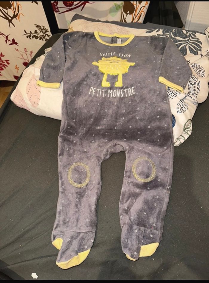 Pyjama bb garçon taille 12 mois🐼