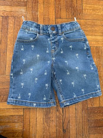 Short taille trois ans