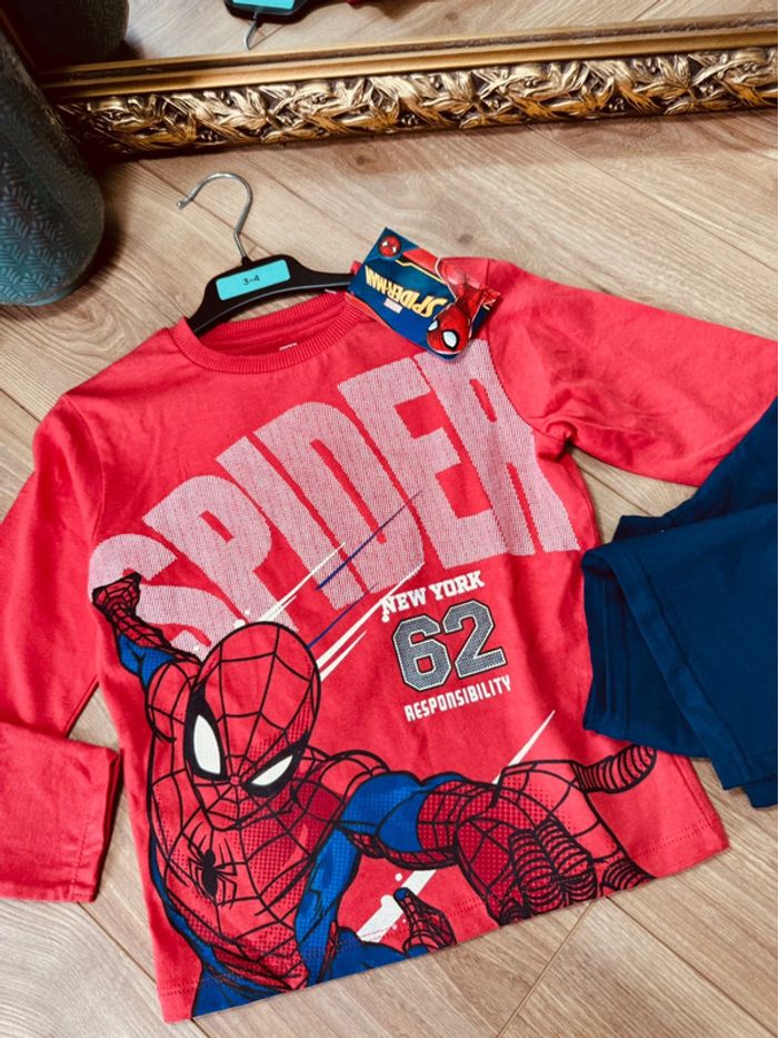 Taille 3-4 ans pyjama 2 pièces coton fin garçon Marvel bleu marine et rouge Neuf * Spiderman * 💙 - photo numéro 3