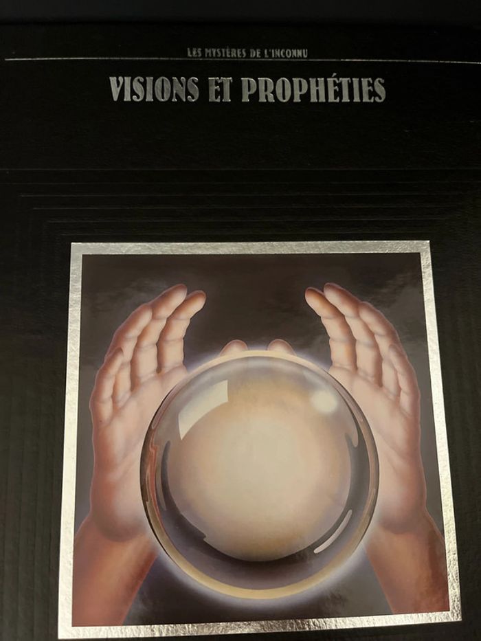 Attention à ne pas mettre entre toutes les mains ! 3 livres ésotériques - photo numéro 8
