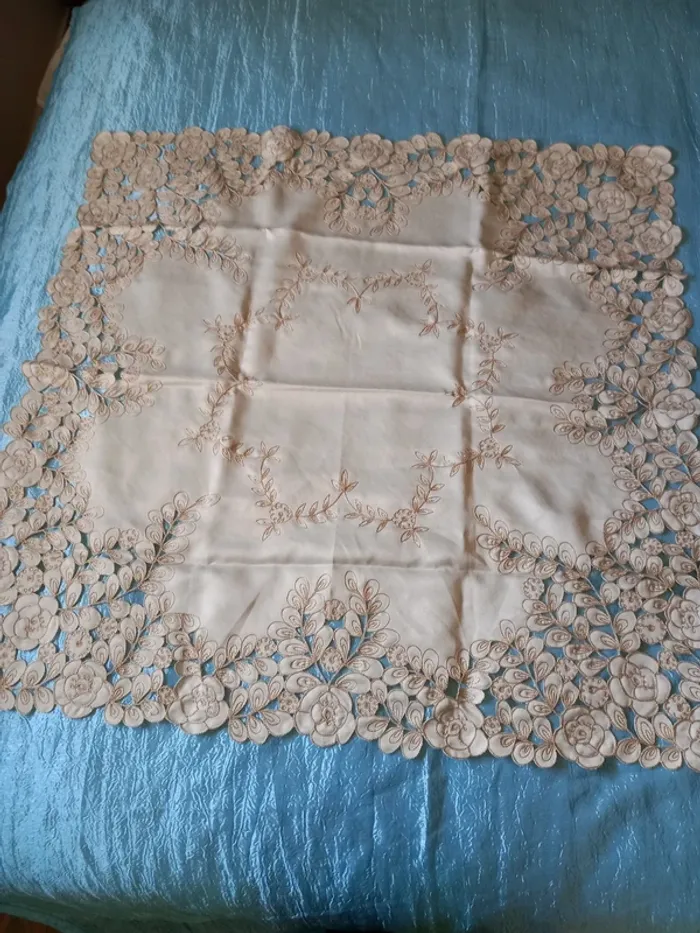 3€, Nappe 85x85cm