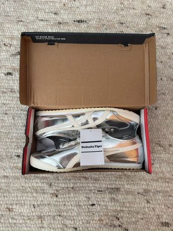 Onitsuka Tiger Mexico 66 Silver
 39.5