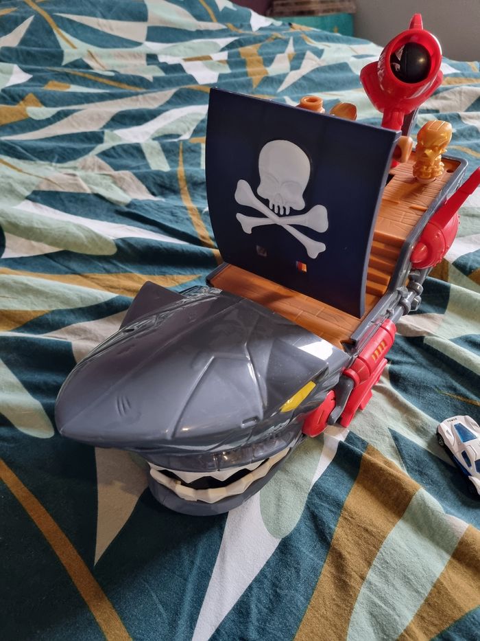 Bateau pirate requin - photo numéro 2