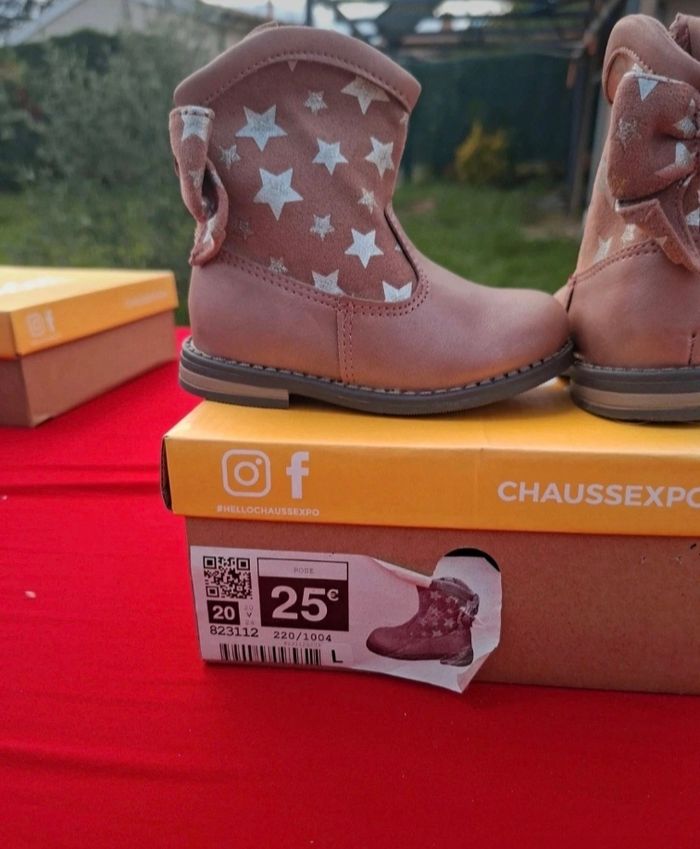 Bottines neuves taille 20 - photo numéro 2