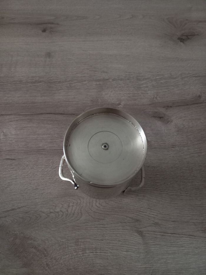 Pot à lait en laiton massif. - photo numéro 6