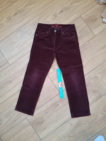 Pantalon en velours Sergent major 7 ans très bon état