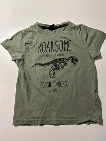 (tir2B) t-shirt squelette dino t.5/6 ans