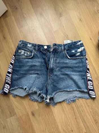 Short jeans Stradivarius