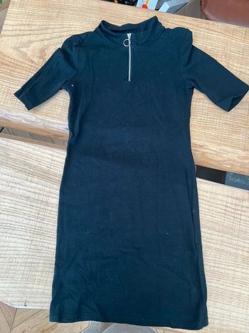 Robe été noire moulante avec fermeture taille 12 ans, la halle