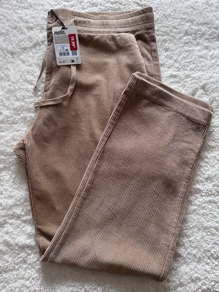 Pantalons BZB neufs – velours côtelé imitation – Beige – taille XL - photo numéro 2