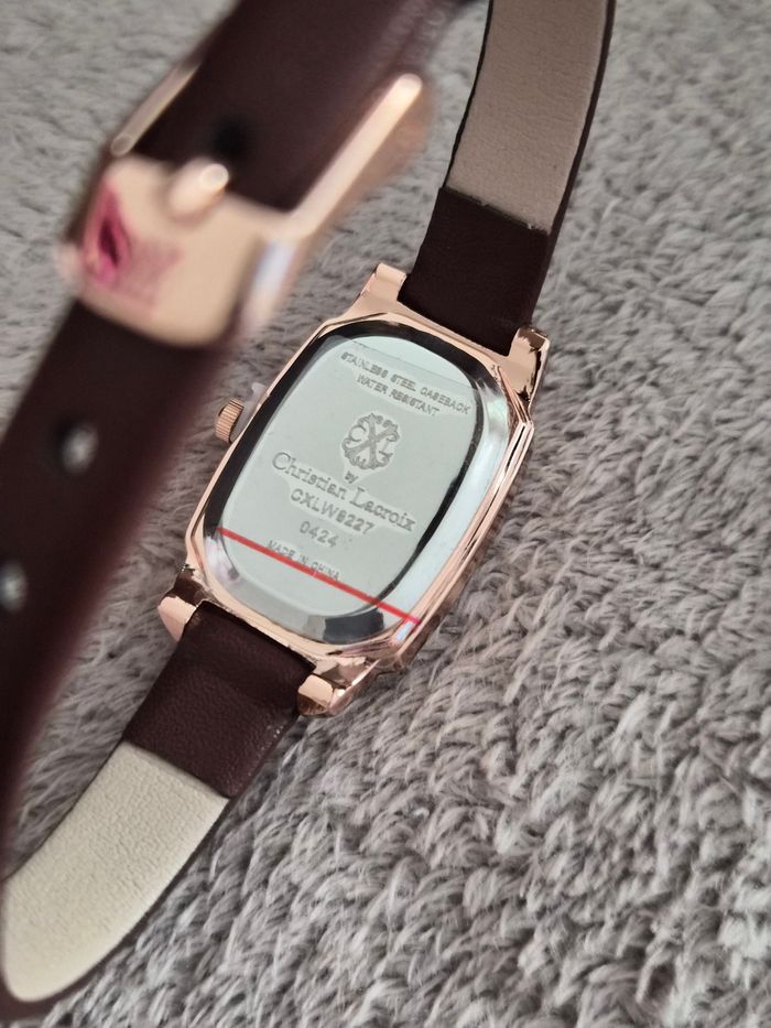 Montre femme Christian Lacroix neuve - photo numéro 7