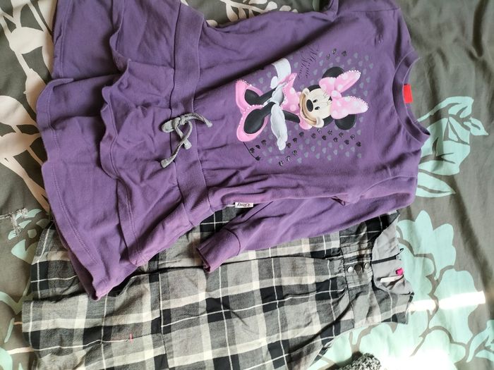Lot vêtements fille 5 ans - photo numéro 2