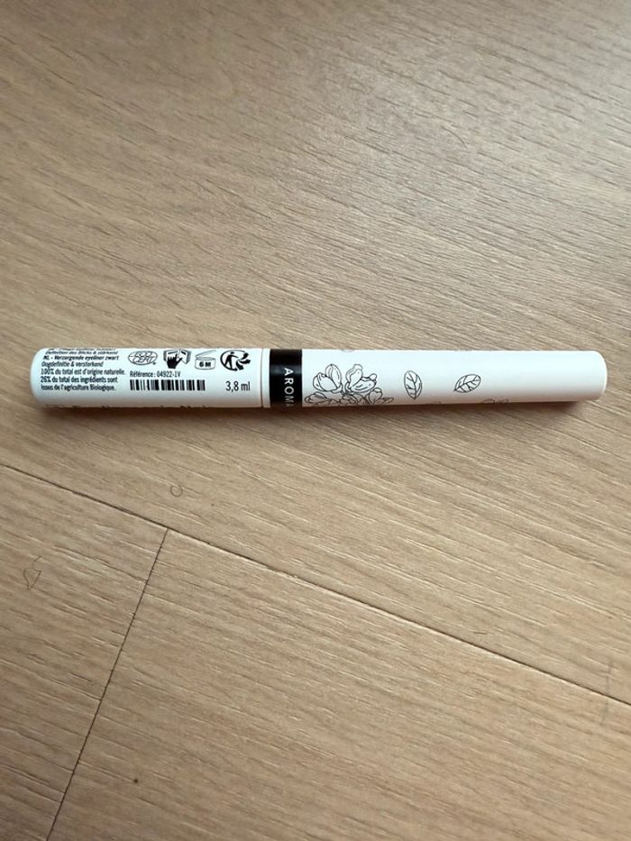 Eyeliner soin noir Aroma Zone - photo numéro 3