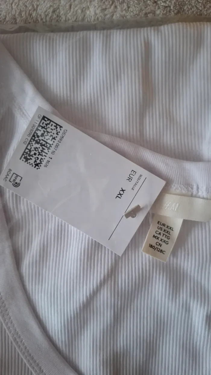 Lot 2 débardeurs H&M - photo numéro 2