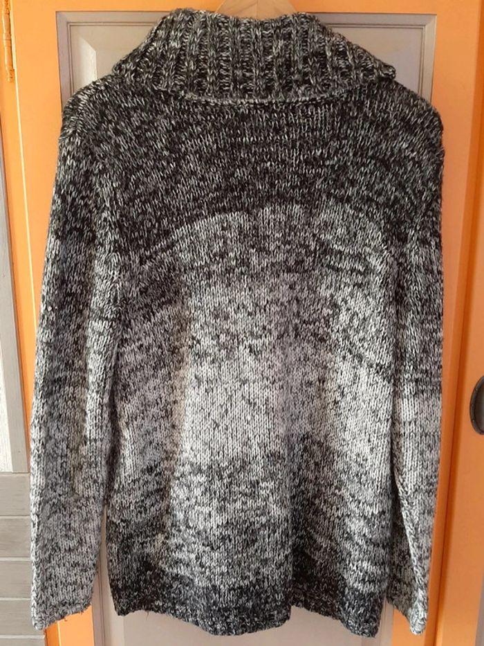 pull - t.40/42 - photo numéro 2