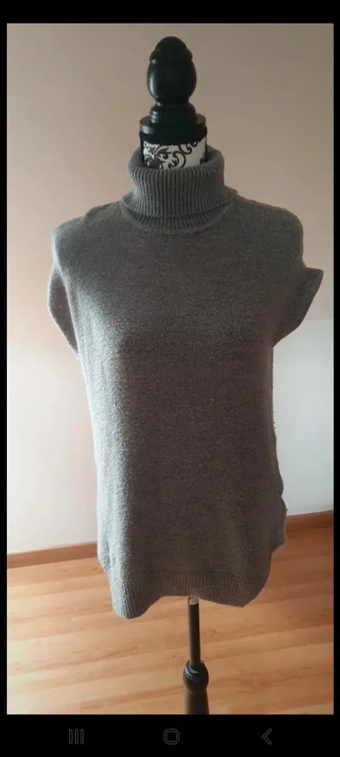 Pull vendu  à l unité ou en lot - photo numéro 17