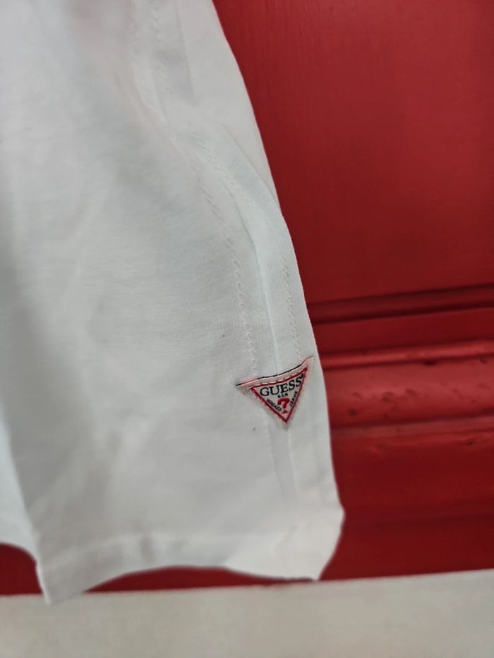 🔥T shirt Guess Taille M - photo numéro 2