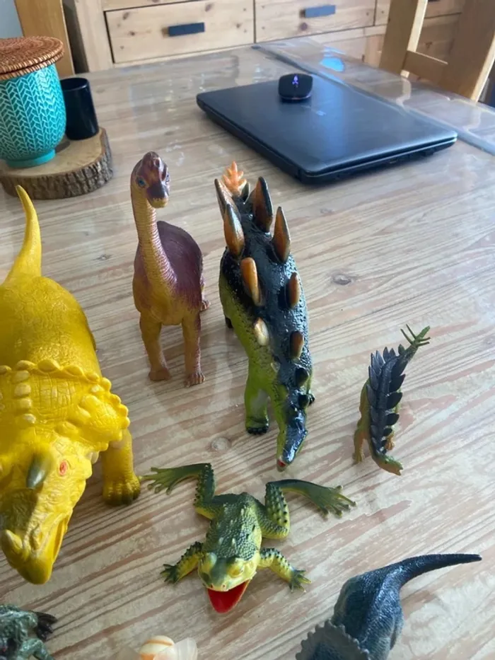 Gros lot de dinosaures - photo numéro 5