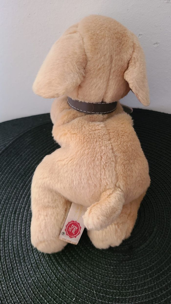 Véritable chiot Labrador doré en peluche « Keel Toys ». Chiot de couleur marron clair/sable avec un - photo numéro 3
