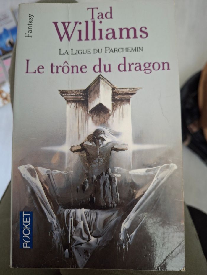 Le trône du dragon