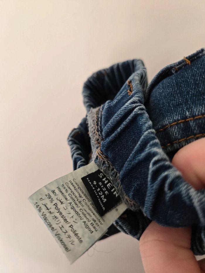 Ensemble T-shirt et jean / Kiabi et Shein 12 mois 👦 - photo numéro 9