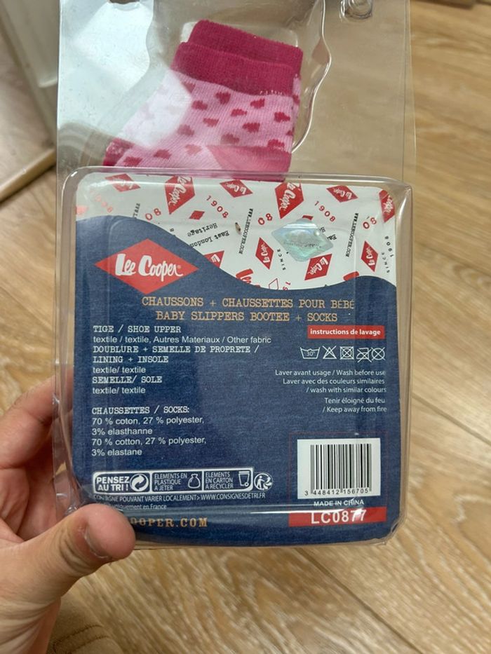 Coffret chaussons rose et chaussettes pour bébé nouveau né lee Cooper neuf - rose - photo numéro 5