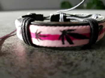 Bracelet fantaisie rose neuf