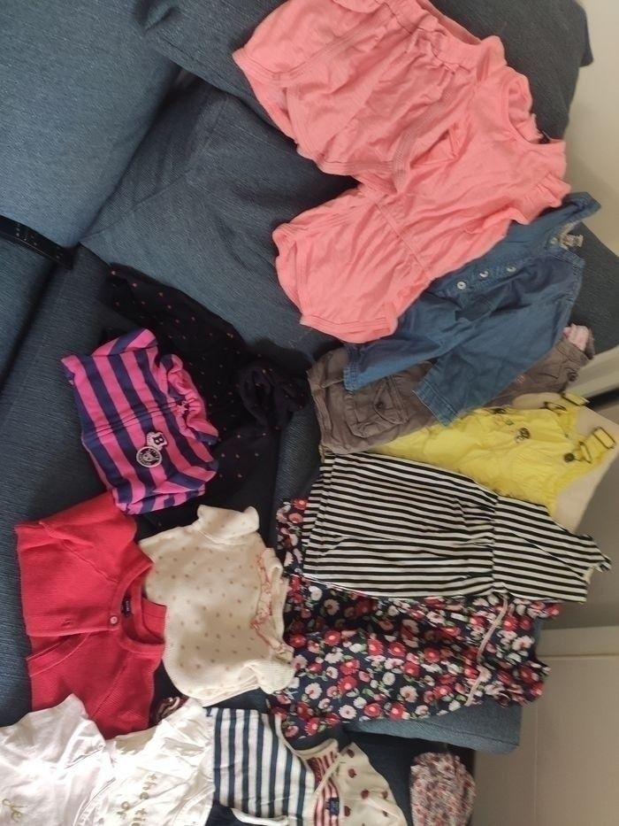 Gros lot de vêtements bébé fille - photo numéro 9