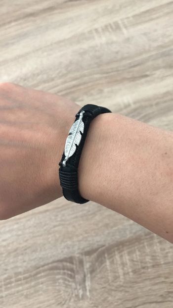 Bracelet noir en tissus et cuir