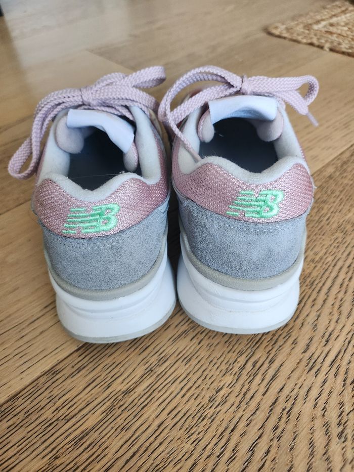 Baskets New Balance 997H rose/gris 36 1/2 - photo numéro 3
