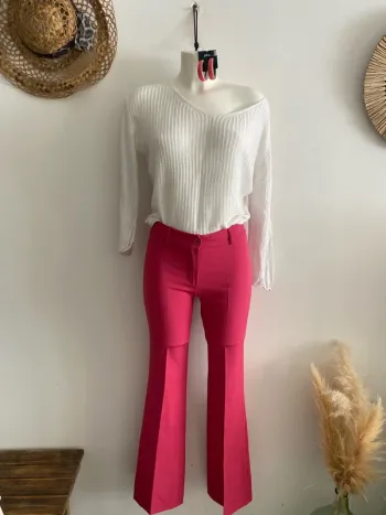 Ensemble pantalon, top, maille, boucles d’oreilles