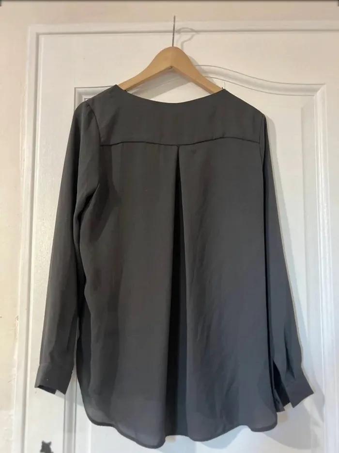 Chemise chic parisienne - VILA - neuve - taille XS (oversize) - photo numéro 3