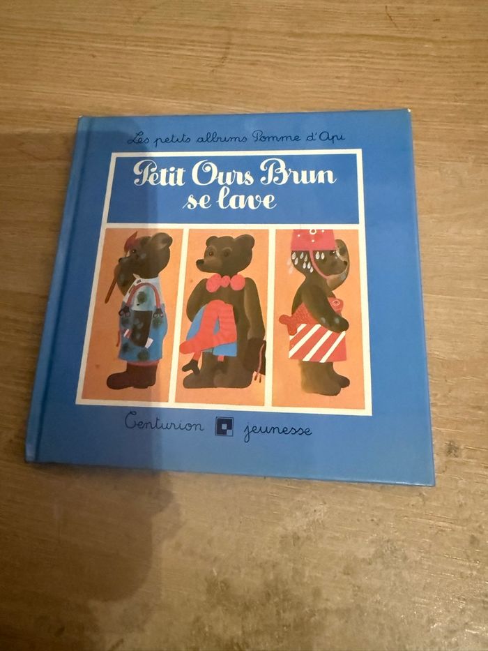 Livre «Petit Ours Brun se lave»