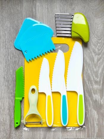 Ensemble de cuisine 8 pièces pour enfant neuf