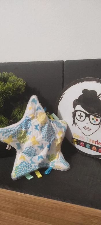 Doudou Étoile Sweet Choupy Créateur Français Étoile Bleu Jaune Papillon Vert