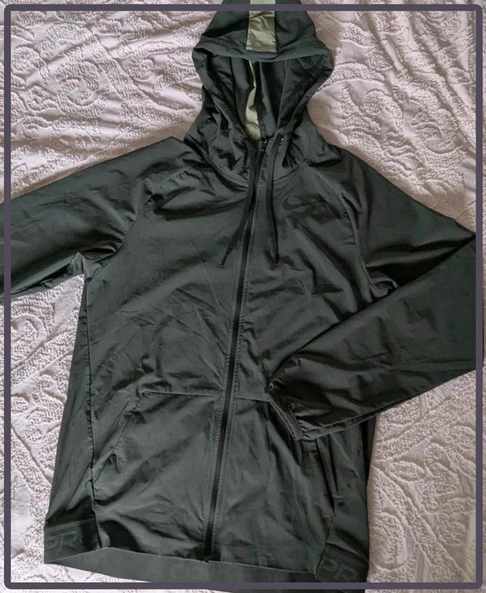 Veste Nike taille S homme vert kaki - photo numéro 2
