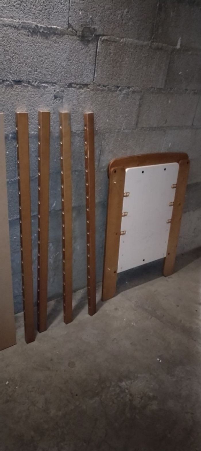 Lit bébé en bois pas d'envoi - photo numéro 2