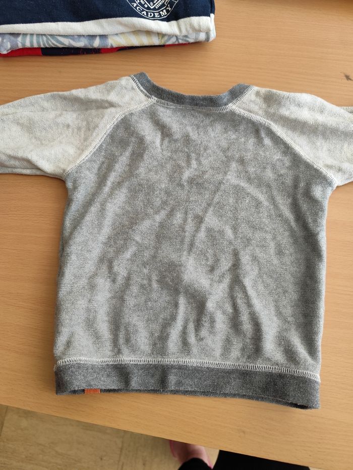 Vends lot de 4 sweats bebe - photo numéro 9